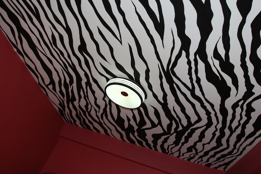 Blue Bamboo Hotel Balabag  Room photo